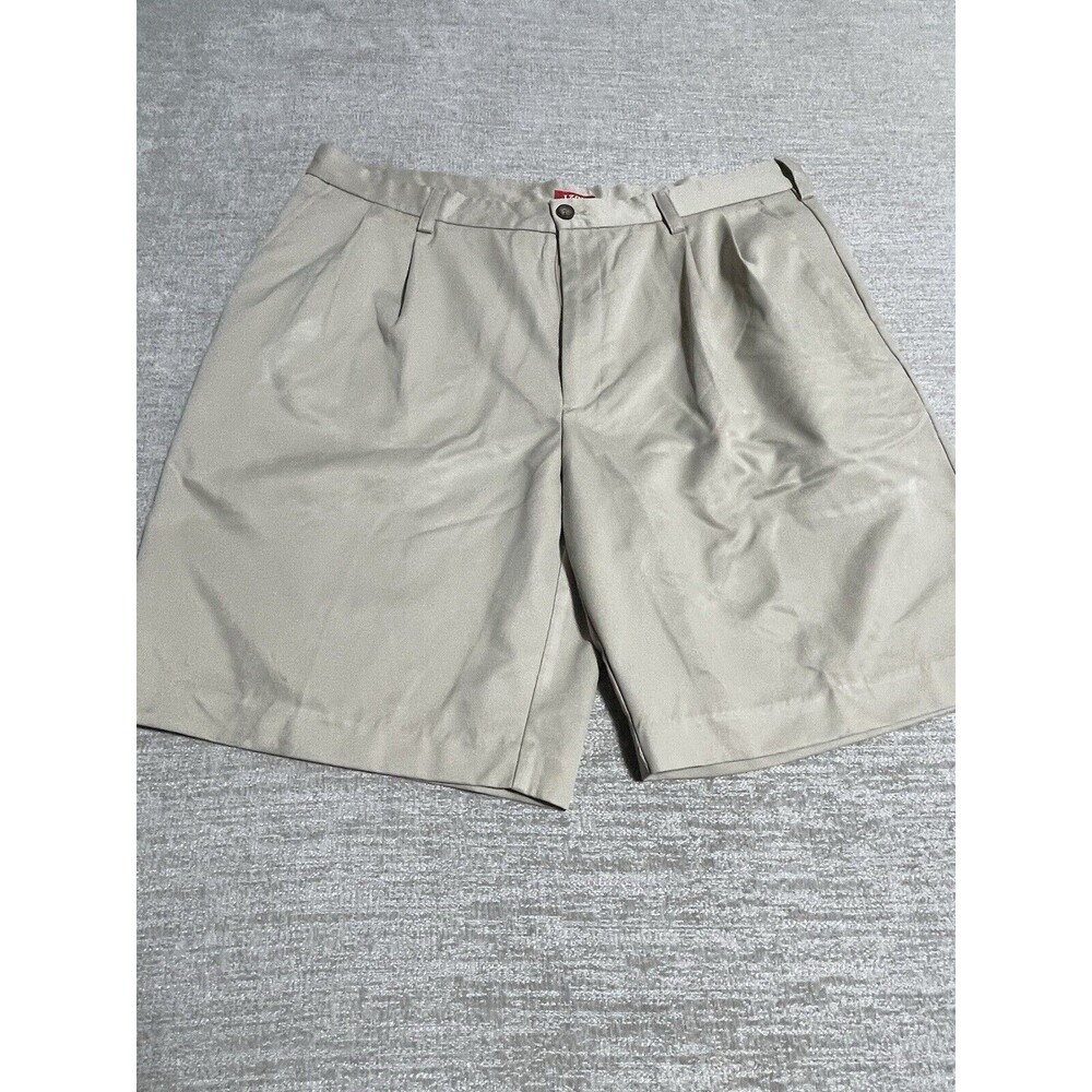 Izod Short Men’s Size 38 Chinos Golf Buttons Pockets